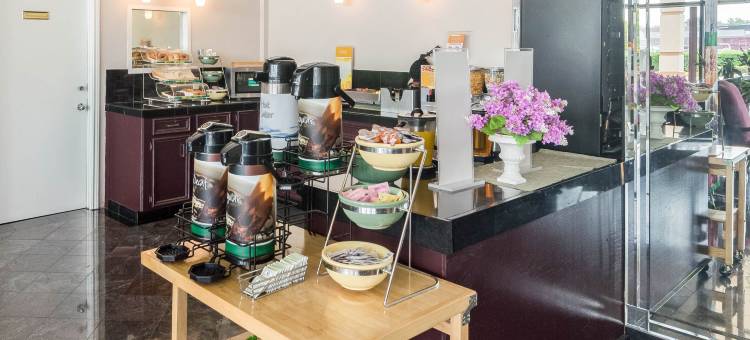 西能源走廊伊克诺套房酒店(Econo Lodge Inn & Suites West – Energy Corridor)图片