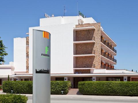 恩波达费格拉斯酒店