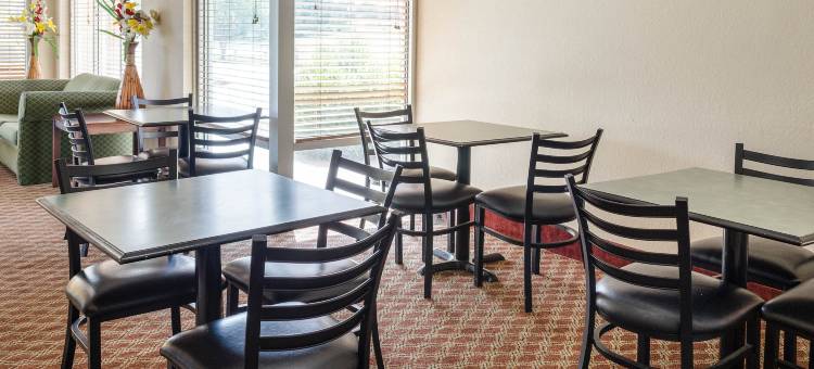 路易斯维尔品质酒店(Quality Inn Louisville MS)图片