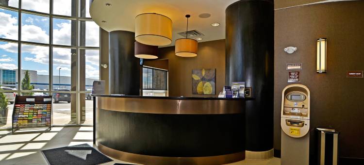 自由港贝斯特韦斯特精品套房酒店(Best Western Premier Freeport Inn Calgary Airport)图片