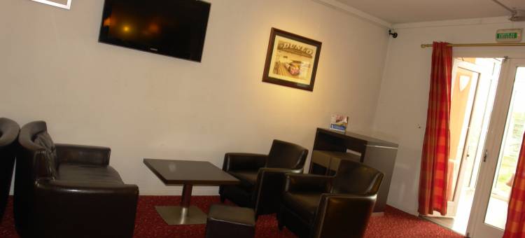 小屋布里特酒店(Brit Hotel le Cottage le Mans Sud)图片