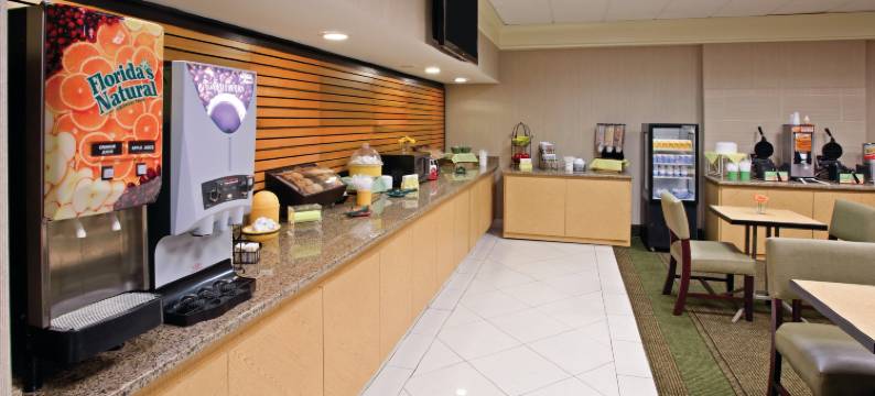 金斯波特三城机场拉昆塔温德姆套房酒店(La Quinta Inn & Suites by Wyndham Kingsport TriCities Airpt)图片