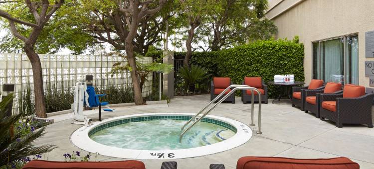 洛杉矶LAX/世纪大道万怡酒店(Courtyard Los Angeles LAX/Century Boulevard)图片