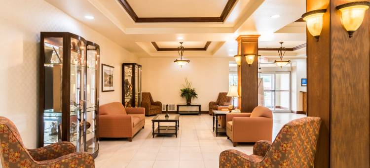 格伦罗斯呗盟套房酒店(Baymont Inn & Suites by Wyndham Glen Rose)图片