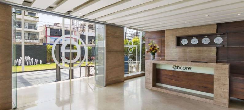 班加罗尔多姆尔温德姆华美达安可酒店(Ramada Encore by Wyndham Bangalore Domlur)图片