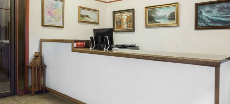 博德曼骑士酒店(Knights Inn Boardman)图片