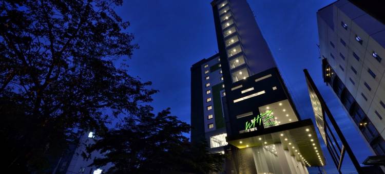 北干巴鲁苏迪曼维兹酒店(Whiz Prime Hotel Sudirman Pekanbaru)图片