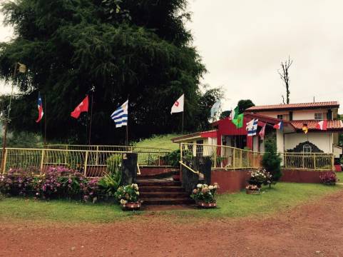波阿斯火山 - 瓦拉布兰卡提求西亚旅馆(Volcan Poas-Vara Blanca Tiquicia Lodge)