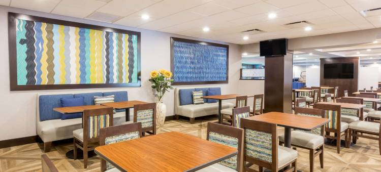 奥兰多环球影城附近会议中心蔚景温德姆酒店(Wingate by Wyndham Convention Ctr Closest Universal Orlando)图片