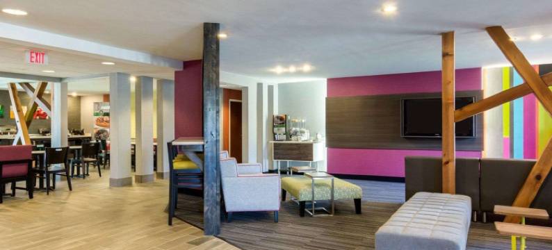 亚什兰帝王之城游乐园附近凯艺套房酒店(Quality Inn & Suites Ashland Near Kings Dominion)图片