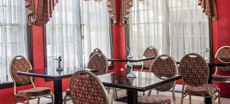 梅尔维尔亨廷顿站罗德威酒店(Rodeway Inn Huntington Station - Melville)图片