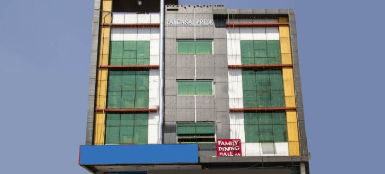 OYO 8618 Mourya Grand图片