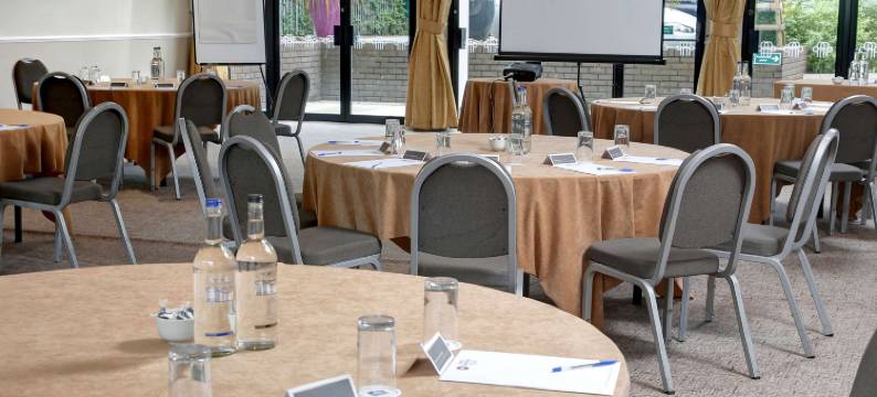 普莱斯威姆斯洛松林贝斯特韦斯特优质酒店(Plus Pinewood on Wilmslow Hotel Cheshire)图片