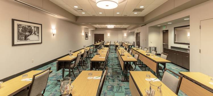 格林维尔市区万怡酒店(Courtyard Greenville Downtown)图片