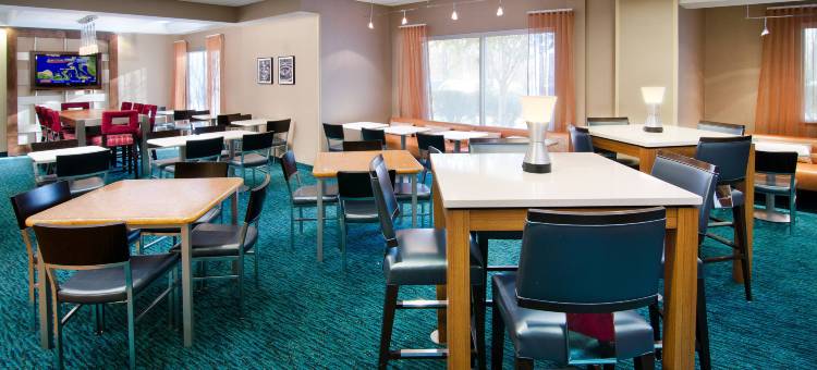 索内斯塔精选西雅图伦顿套房酒店(Sonesta Select Seattle Renton Suites)图片