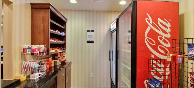 奥什科甚美吟温德姆酒店(AmericInn by Wyndham Oshkosh)图片