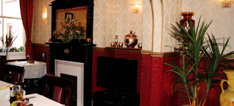 伊尔弗勒科姆之家酒店 - 近崖亭(Ilfracombe House Hotel - Near Cliffs Pavilion)图片