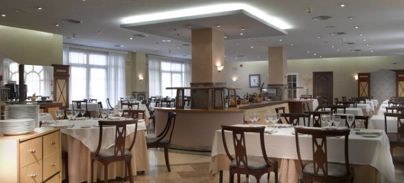 马西亚阿尔法罗斯酒店(Hotel Macià Alfaros)图片