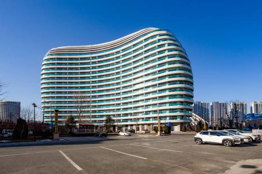 斯登度假酒店(丹东月亮岛店)