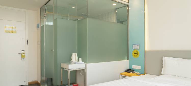 7天酒店(乌鲁木齐喀什东路职业大学文光校区店)图片