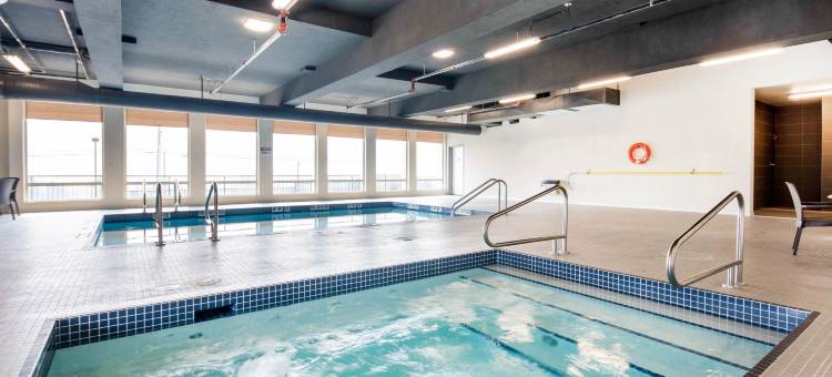 舒适套房酒店(Comfort Inn & Suites Merritt)图片