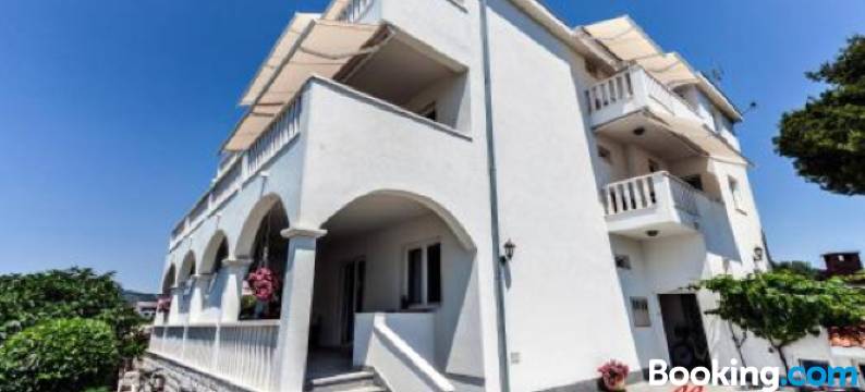 洛泽卡别墅酒店(Villa Lozica)图片