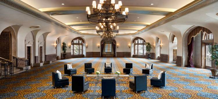 费尔蒙班夫温泉酒店(Fairmont Banff Springs)图片