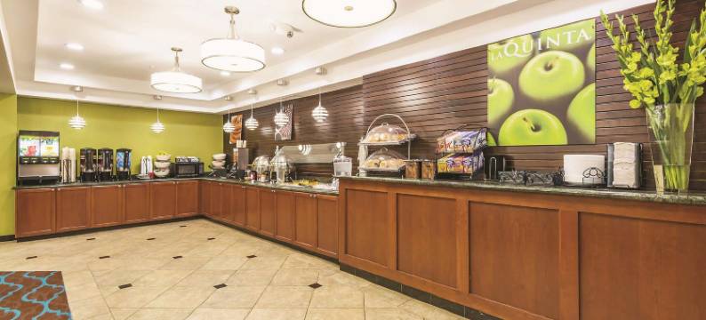 博伊西镇广场拉昆塔温德姆套房酒店(La Quinta Inn & Suites by Wyndham Boise Towne Square)图片