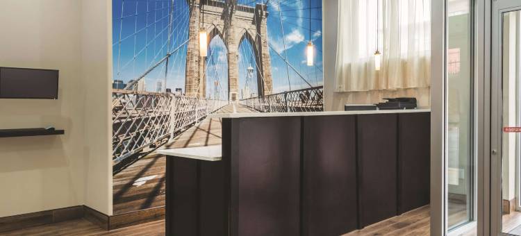 布鲁克林中心拉昆塔温德姆套房酒店(La Quinta Inn & Suites by Wyndham Brooklyn Central)图片