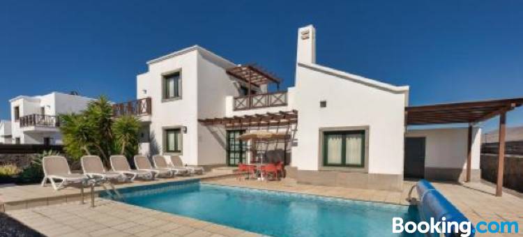 Camelot Holiday Homes by Livvo图片
