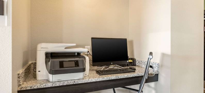 舒眠套房酒店(Sleep Inn & Suites Mt Hope Near Auction & Event Center)图片