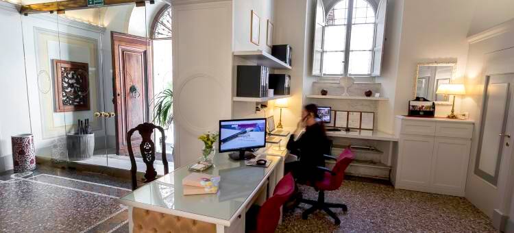 阿尔伯格彼得拉桑塔酒店(Albergo Pietrasanta)图片