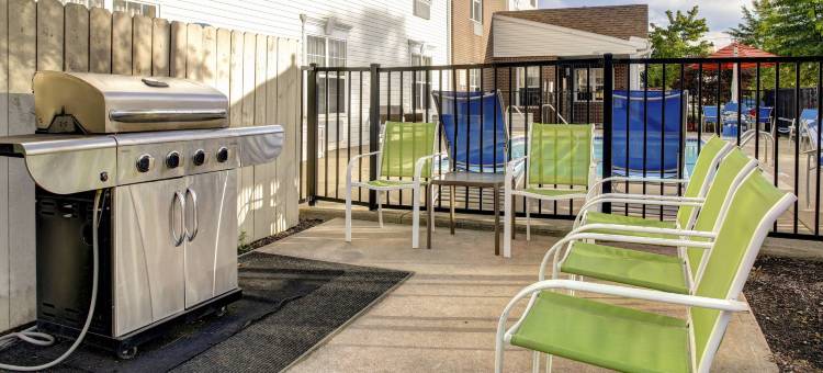 桦树山长住套房 - 布鲁艾施(Birch Hills Suites - Blue Ash)图片