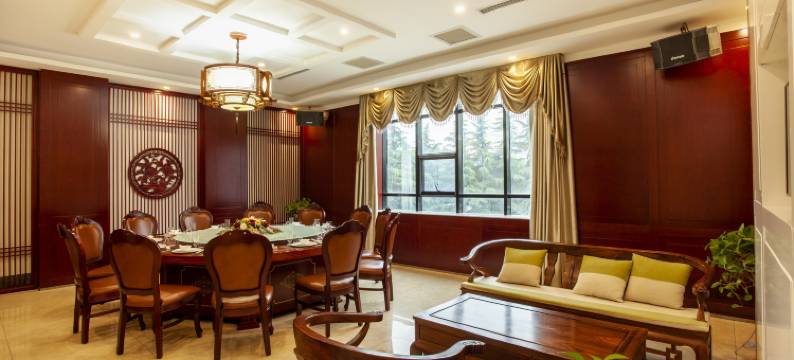 驻马店颐和山庄宾馆(玖隆茂购物中心店)图片