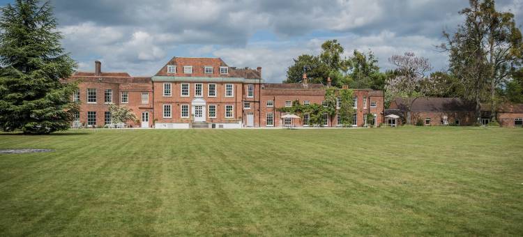 斯托克城广场(Stoke Place- Part of the Cairn Collection)图片