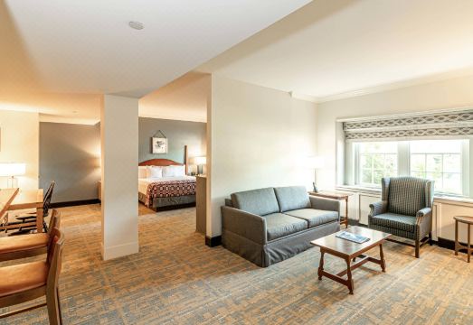 Williamsburg Lodge, Autograph CollectionHotel Overview