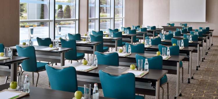 迪拜节日城假日套房酒店(Holiday Inn & Suites Dubai Festival City)图片