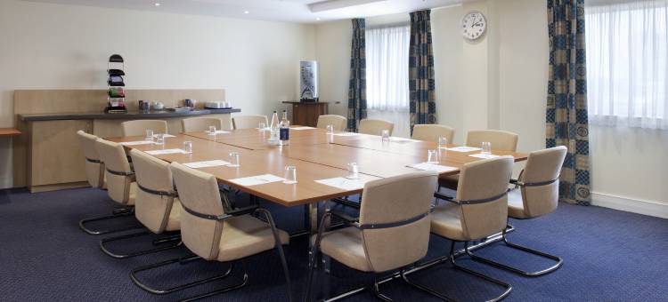 洲际智选假日酒店卡迪夫机场(Holiday Inn Express Cardiff Airport, an IHG Hotel)图片
