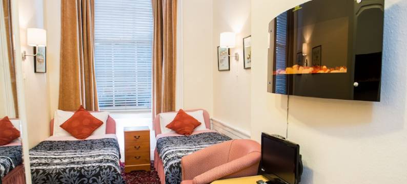 林克里夫住宿加早餐酒店(Lyncliff Hotel)图片