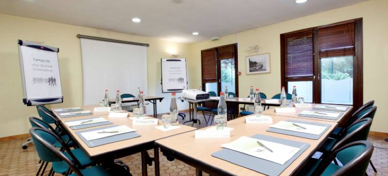 康铂夏尔勒维勒酒店-梅兹耶尔(Campanile Charleville Mezieres)图片