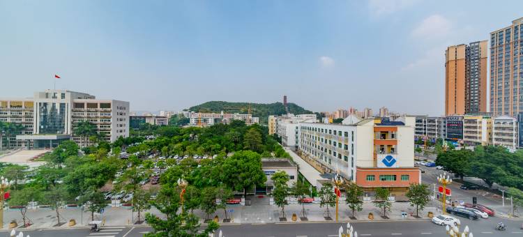 柏高酒店(深圳公明广场地铁站大仟里店)图片