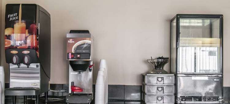 蒙特利尔机场呗盟旅馆套房酒店(Baymont by Wyndham Montreal Airport)图片