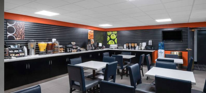 诺克斯维尔东拉昆塔温德姆套房酒店(La Quinta Inn & Suites by Wyndham Knoxville East)图片