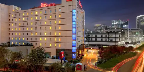 古爾岡高爾夫球場路宜必思酒店