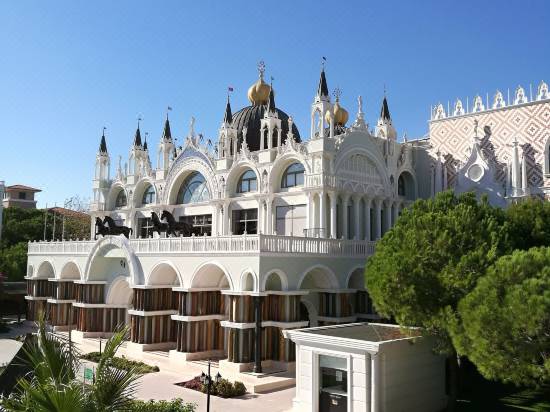 venezia palace deluxe