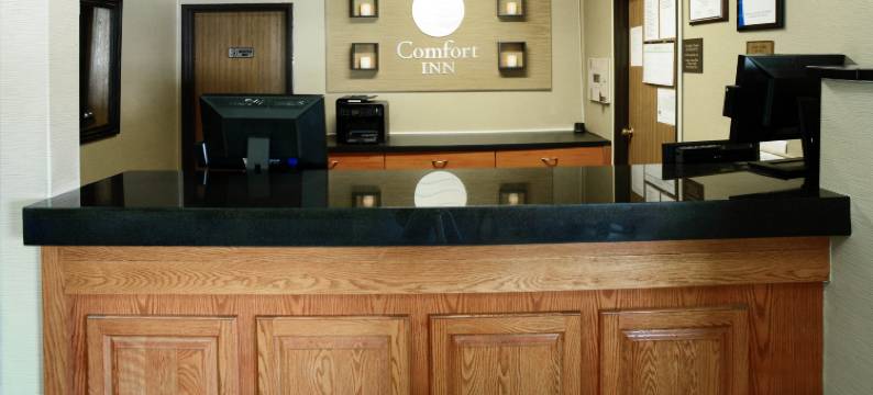 昆西温德姆美吟温德姆酒店(AmericInn by Wyndham Quincy)图片