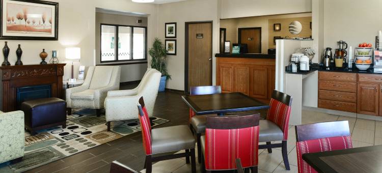 昆西温德姆美吟温德姆酒店(AmericInn by Wyndham Quincy)图片