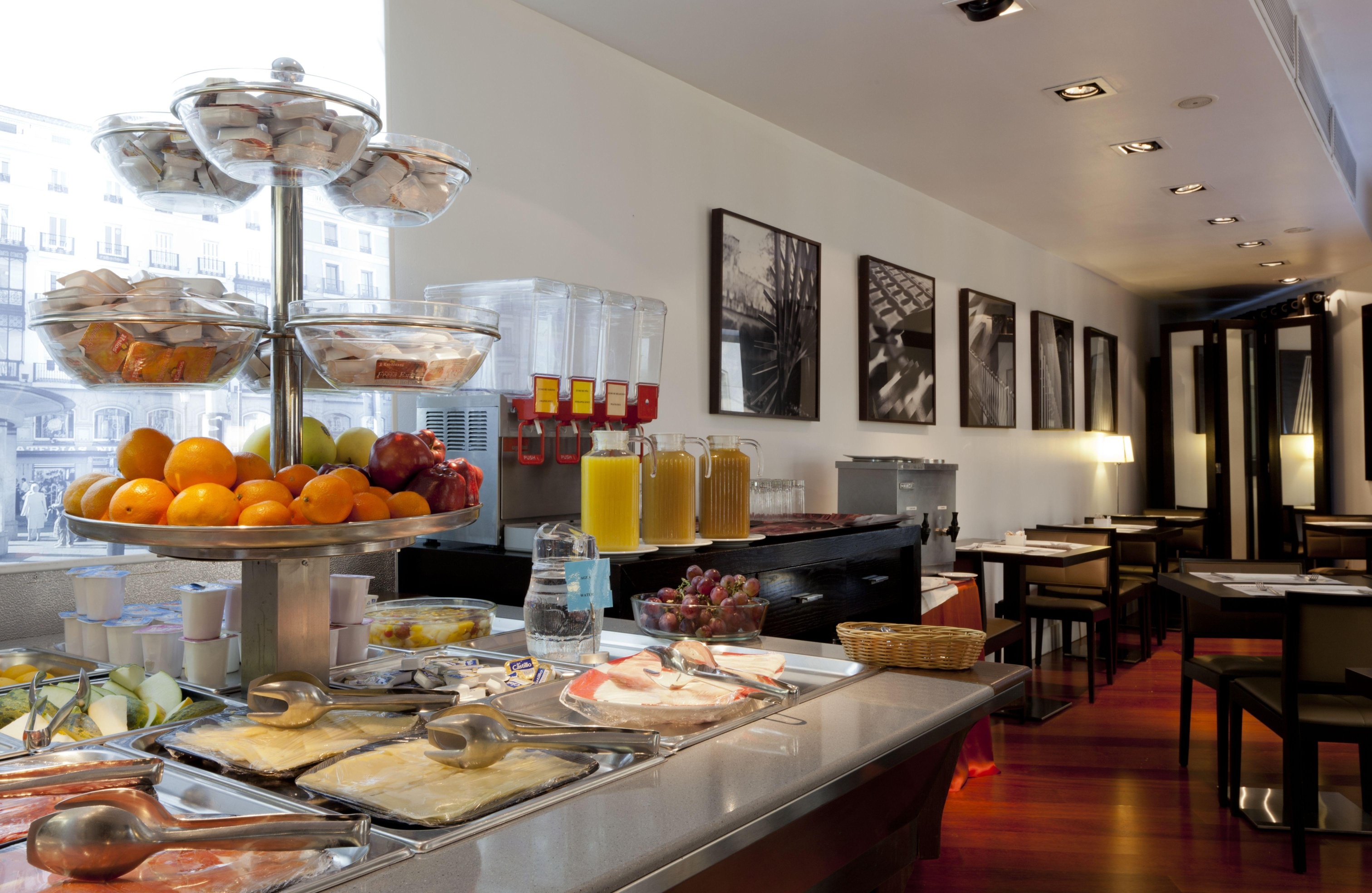 Quatro Puerta del SolOver view