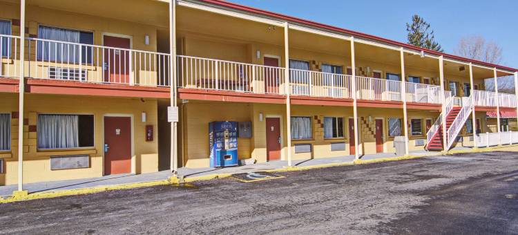 伊克诺旅馆，邻近布尔菲尔德学院(Econo Lodge Near Bluefield College)图片