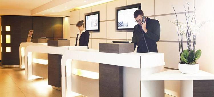 巴黎吕埃尔马尔迈松诺富特酒店(Novotel Paris Rueil-Malmaison)图片